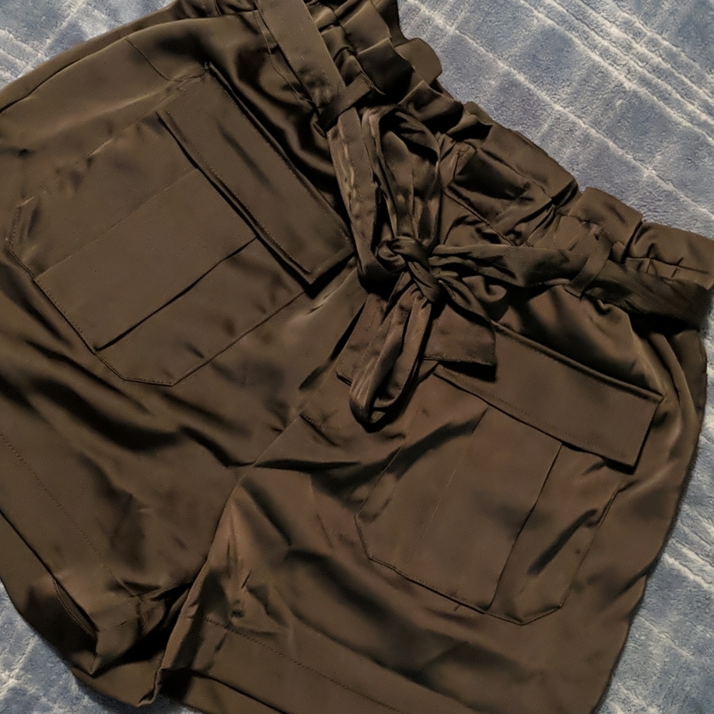 Cargo slay high rise shorts